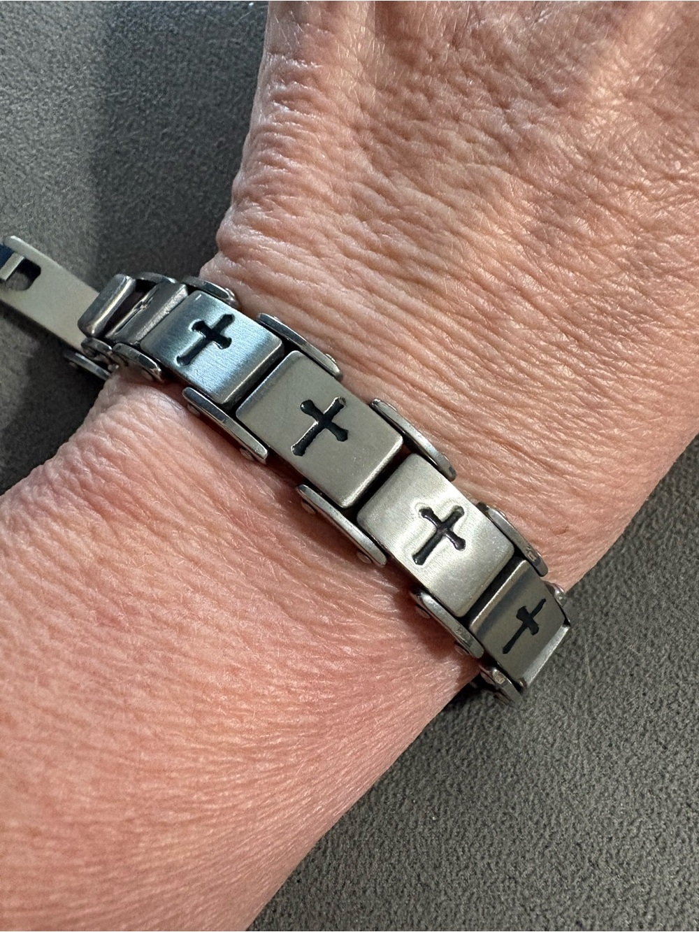 Stainless Steel Black Etched Cross Links Bracelet 8.5” Mens NEW